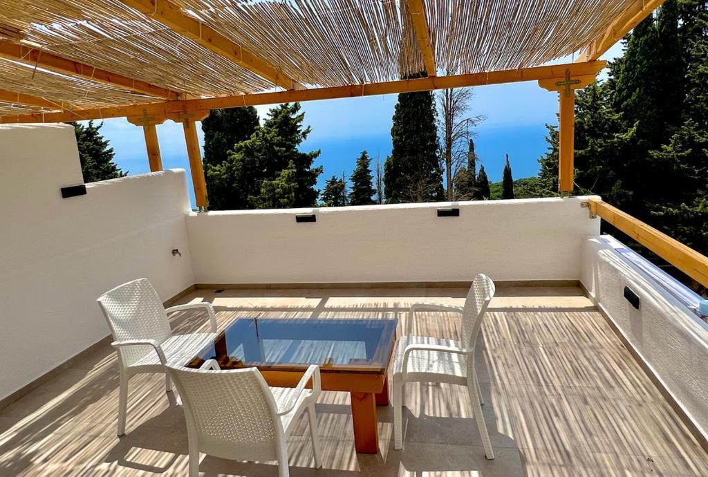 Hotel Panorama Piqeras Kültér fotó
