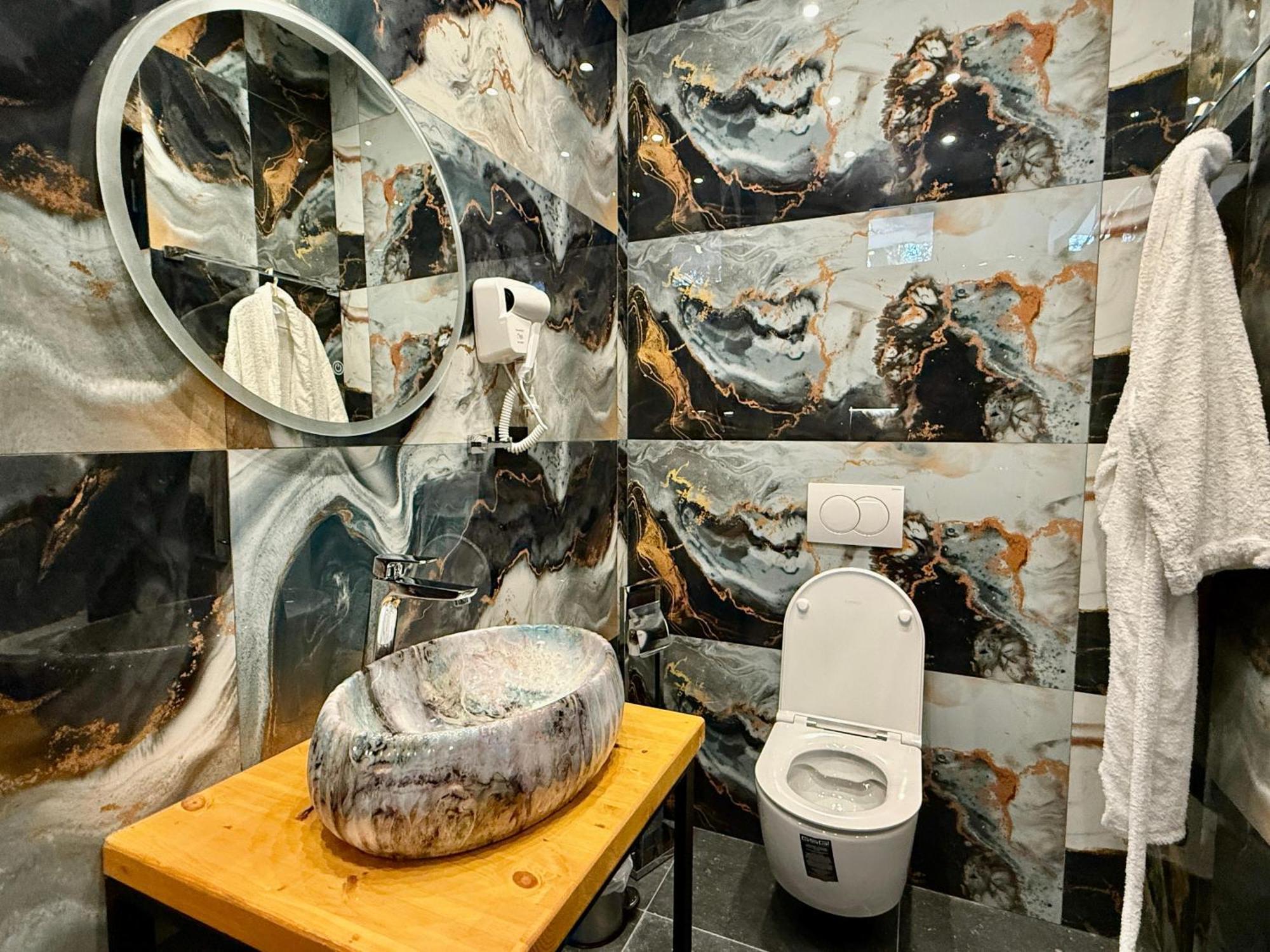 Hotel Panorama Piqeras Kültér fotó